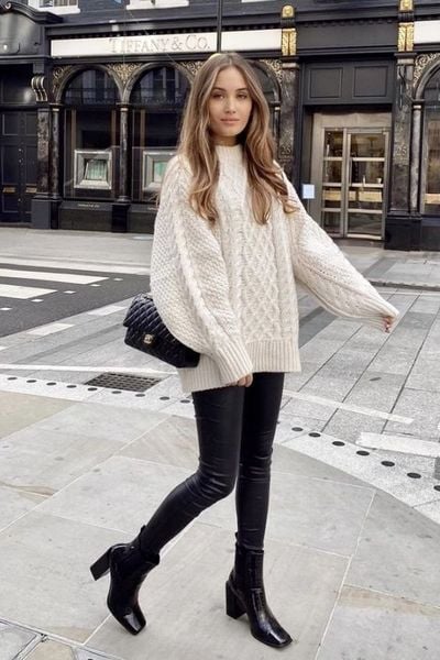 Outfit giúp bạn nổi bật nhất trong đám đông khi đi tụ tập vào mùa đông