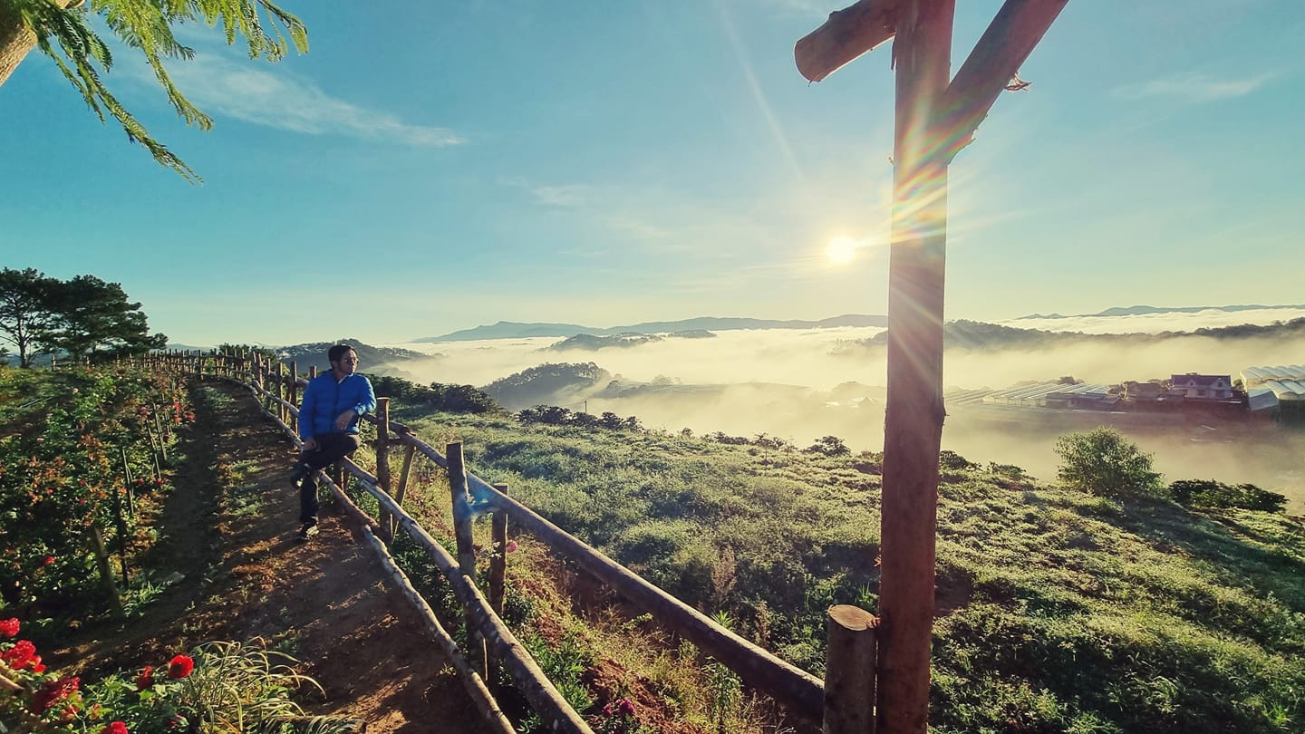 Địa hình Đà Lạt lúc bình minh