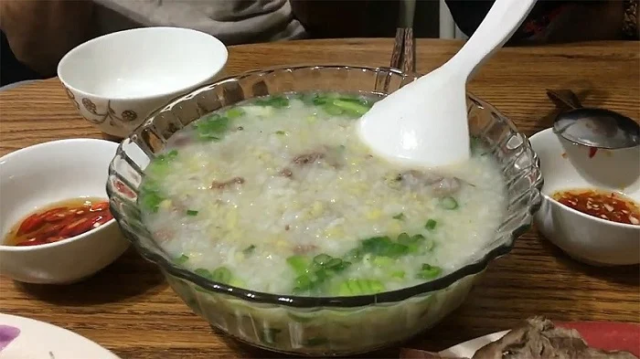 Món cháo bò đặc trưng