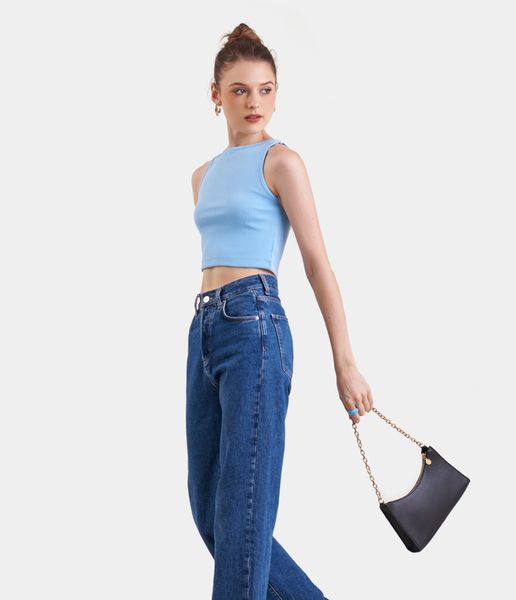 Croptop kết hợp quần jean trẻ trung cho hẹn hò mùa hè