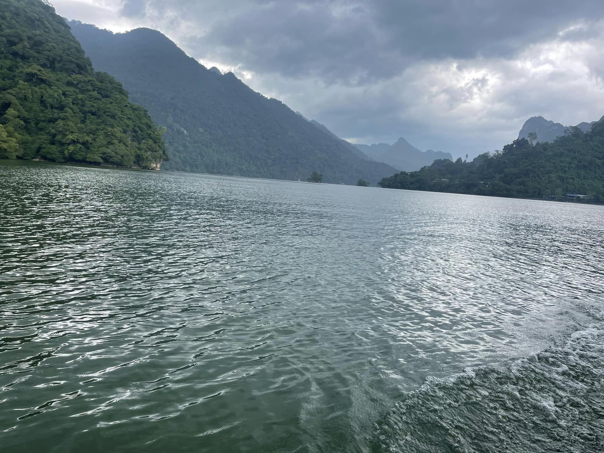 Cung đường Đông Bắc hùng vĩ