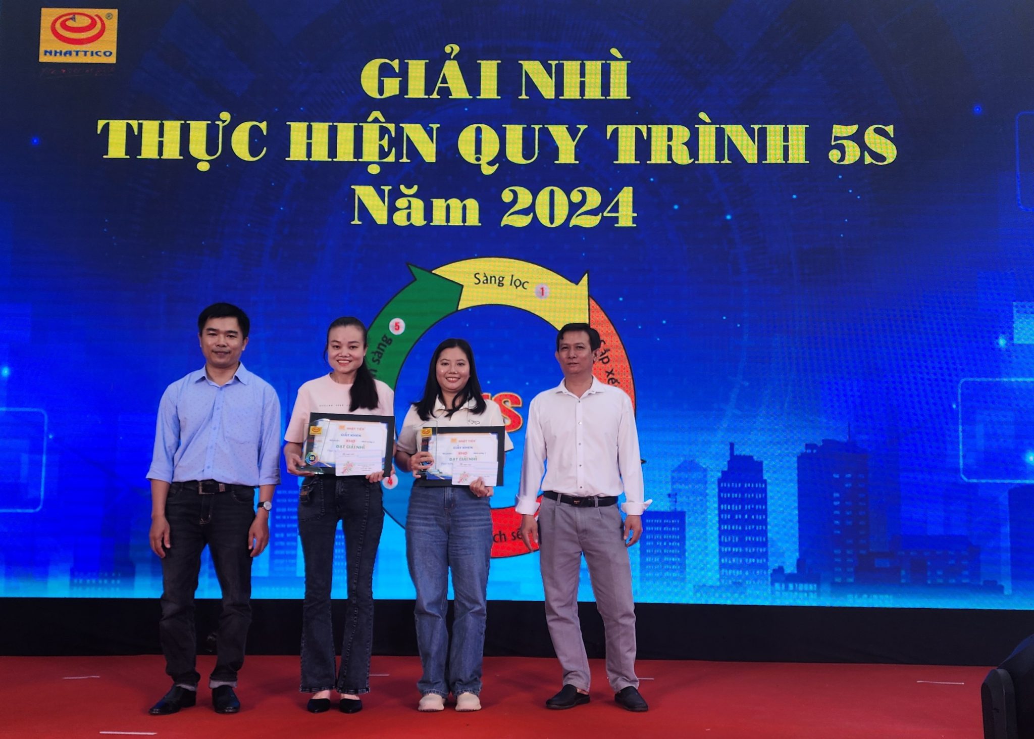 Hành trình nhiều chặng