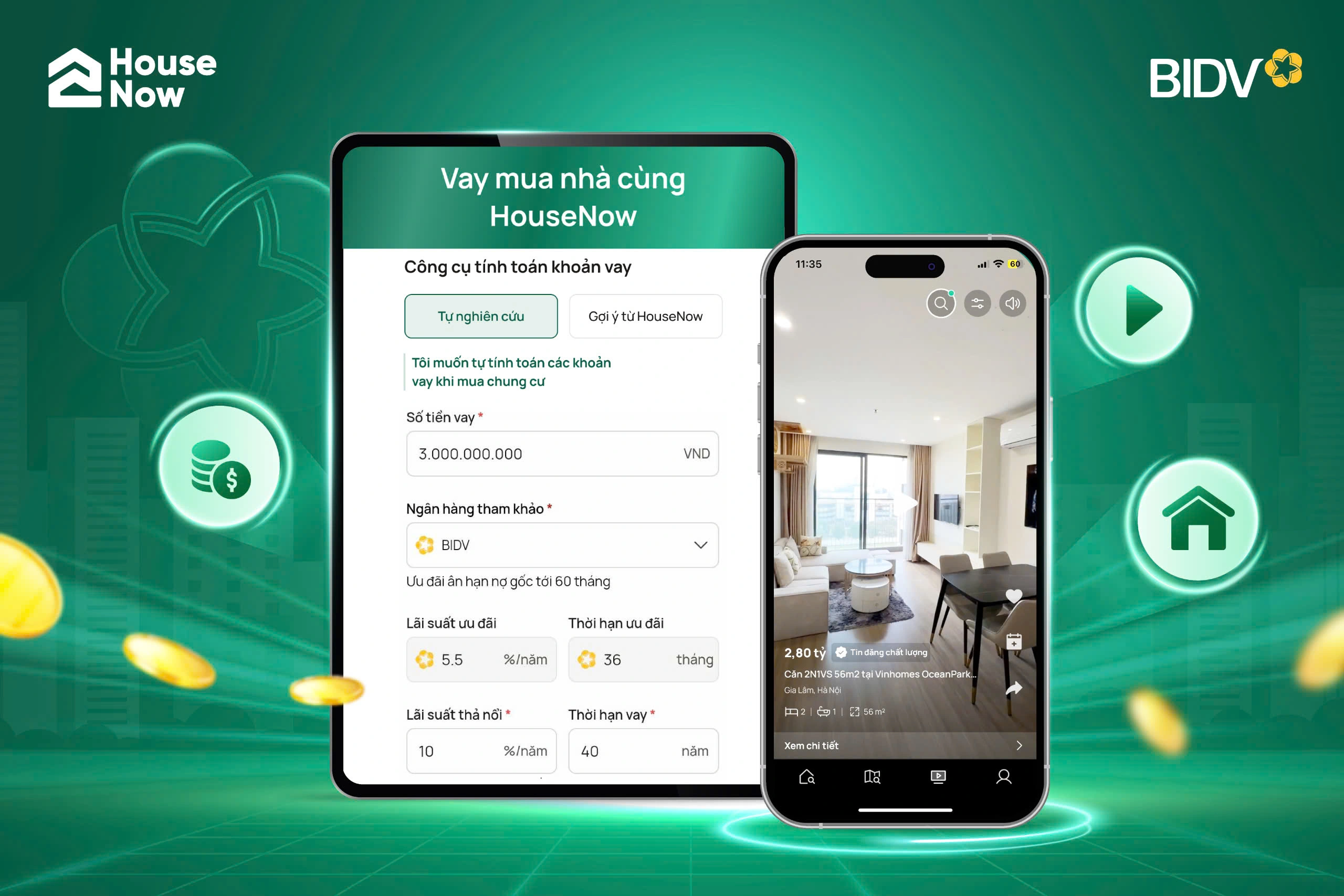 Người trẻ xem hồ sơ vay