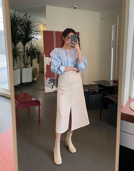 Set đồ phù hợp cho những cô nàng công sở sang trọng và nữ tính