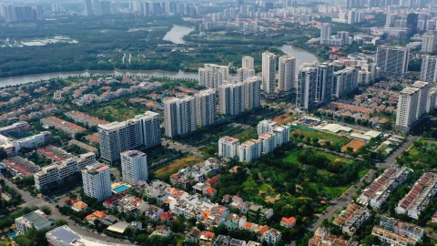 Người mua nhà cân nhắc xuống tiền