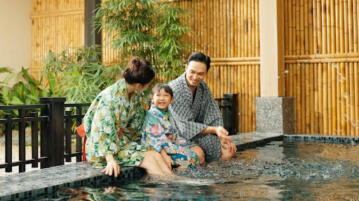 Hình ảnh tắm khoáng onsen Nhật Bản