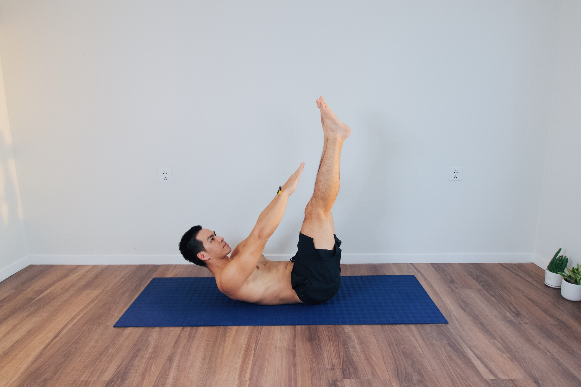 Tư thế Vertical Leg Crunch