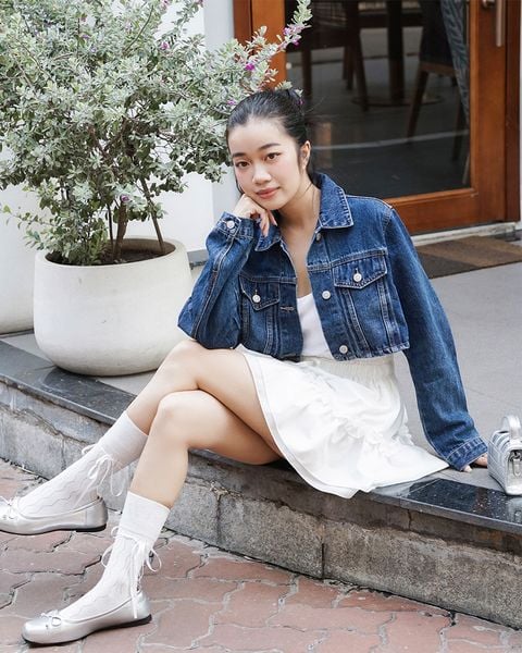 Áo khoác jean tay dài form ngắn