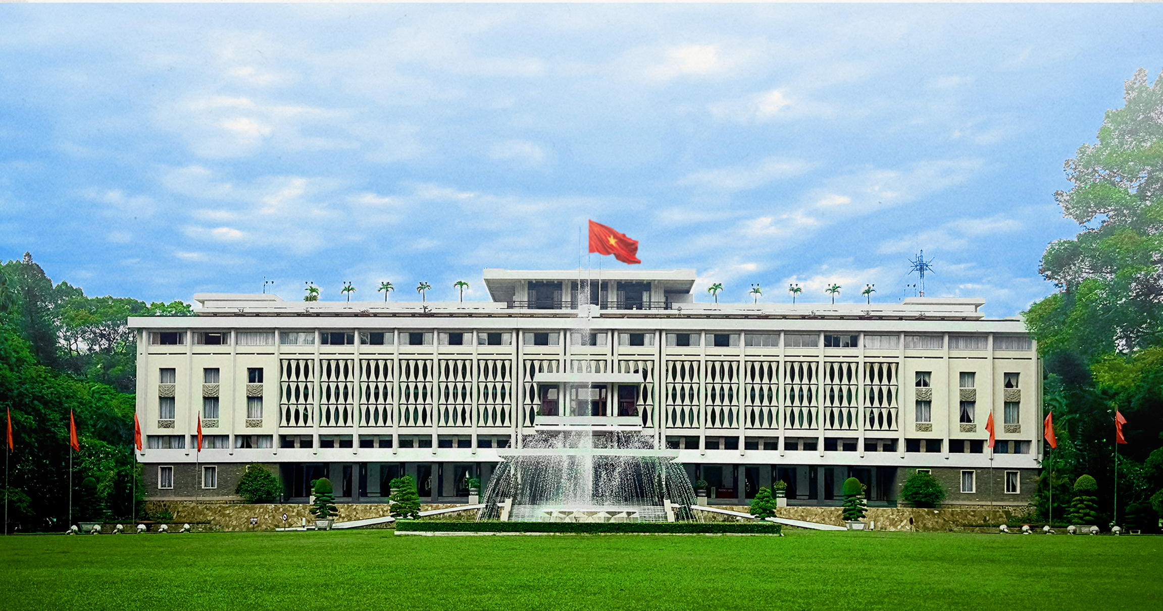 Dinh Độc Lập nhìn từ góc mặt tiền