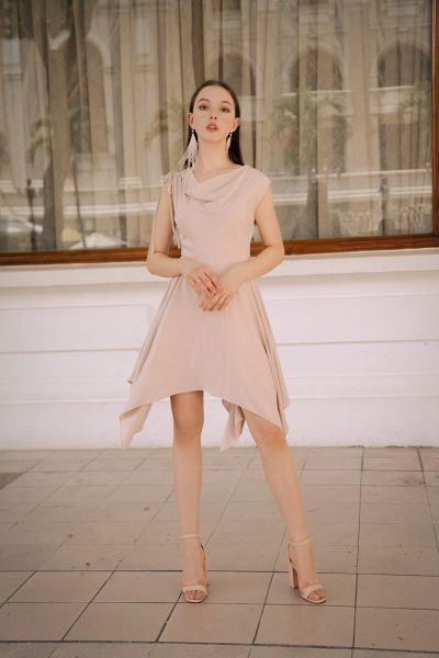 Chọn váy có chất liệu nhẹ nhàng