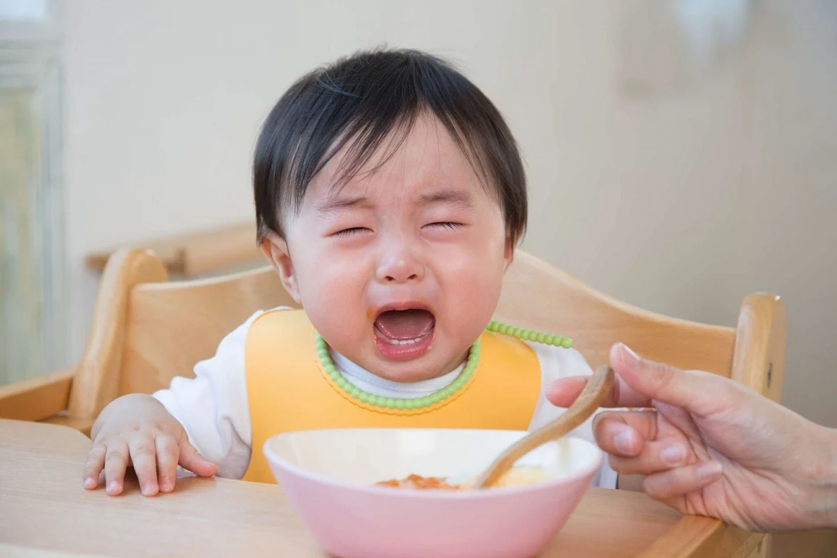 Bé lười ăn cần được quan sát từ nguyên nhân sinh lý, tâm lý và dinh dưỡng