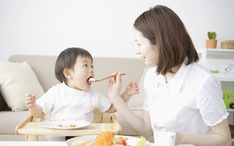 Chăm sóc dinh dưỡng sớm - Giải pháp giảm suy dinh dưỡng bền vững