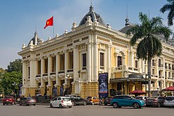 Kiến trúc Pháp cổ kính tại Nhà hát Lớn Hà Nội