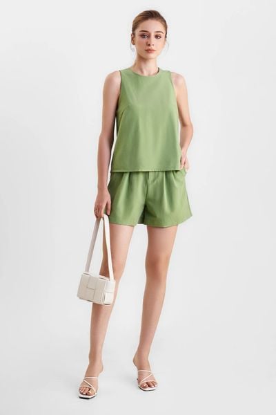 Đầm đỏ nổi bật