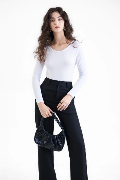 Áo thun kết hợp quần ống suông thanh lịch kéo dài tỉ lệ đôi chân