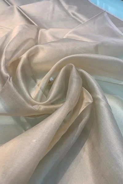 Vải organza là gì? Giải mã xu hướng thời trang nữ thống trị năm 2026