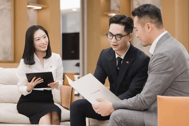 Bạn có thể tìm đến các chuyên gia tài chính để được tư vấn cách quản lý và tối ưu hóa tài sản hiệu quả hơn