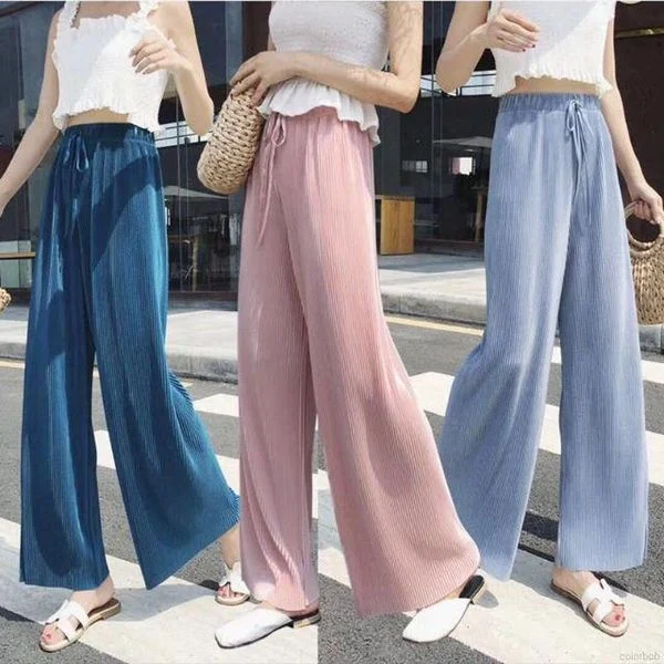 Biến tấu cá tính với crop top chất liệu thun