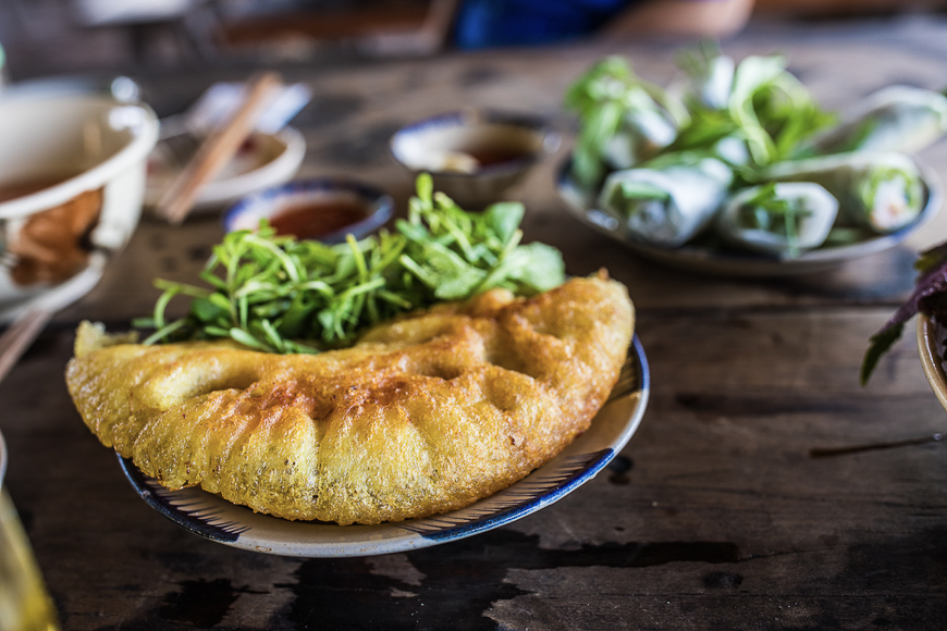 Bánh xèo miền Nam giòn rụm