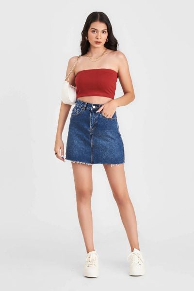 Áo thun và chân váy bò