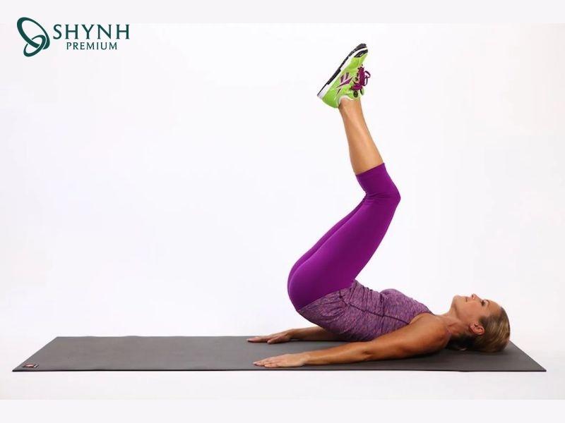 Bài tập giảm mỡ bụng Reverse Crunches
