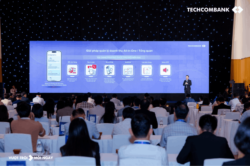 Giải pháp quản lý doanh thu của Techcombank được giới thiệu đến các tiểu thương