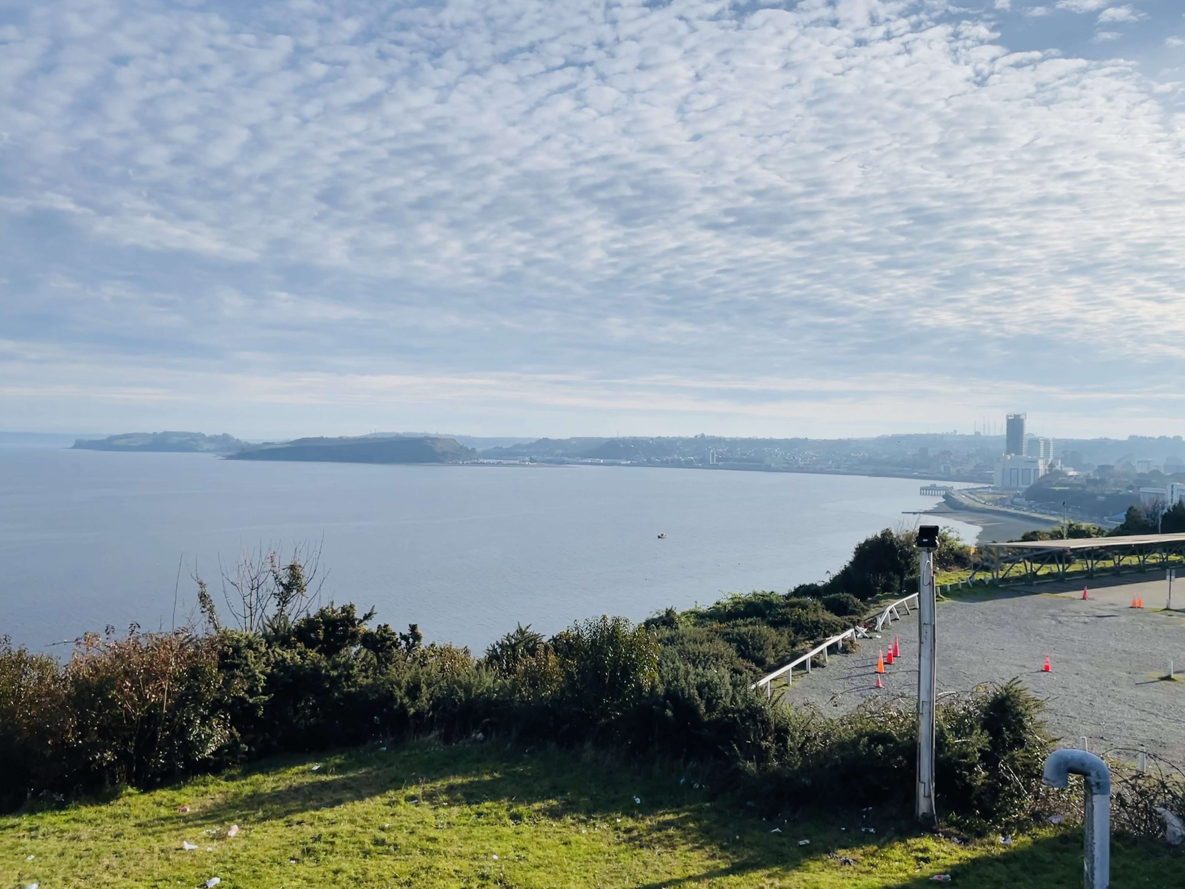 Khung cảnh Puerto Montt ven vịnh