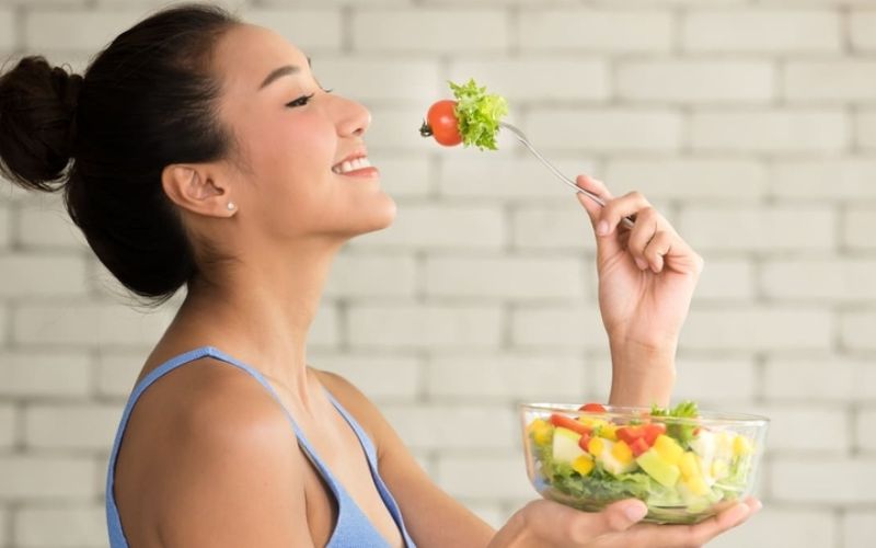 Các chế độ ăn phổ biến gồm Low-Carb, Eat Clean và DASH kèm gợi ý thực đơn ngày