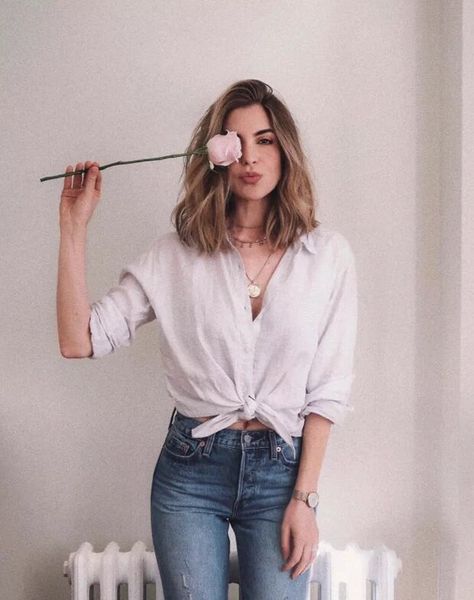 Áo sơ mi cột tà phối áo thun nữ tạo vẻ quyến rũ