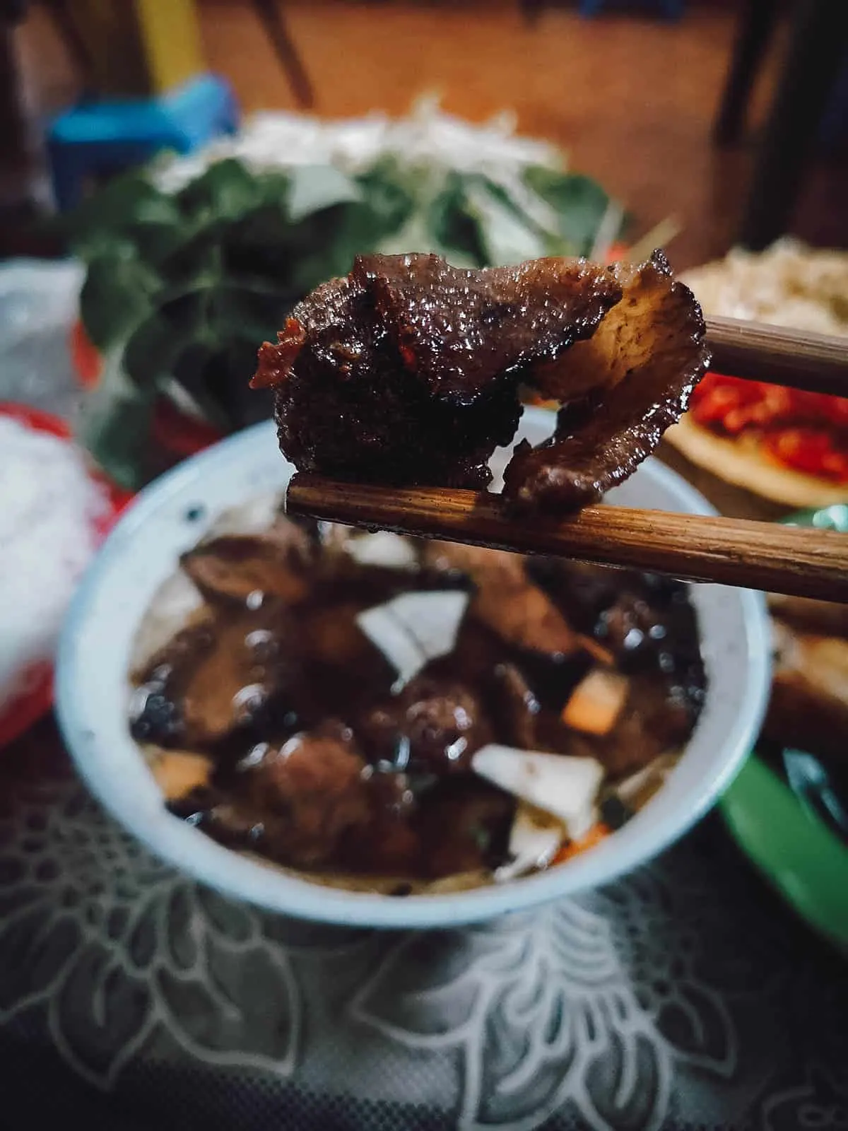 Thưởng thức bún chả thơm lừng tại khu phố cổ Hà Nội