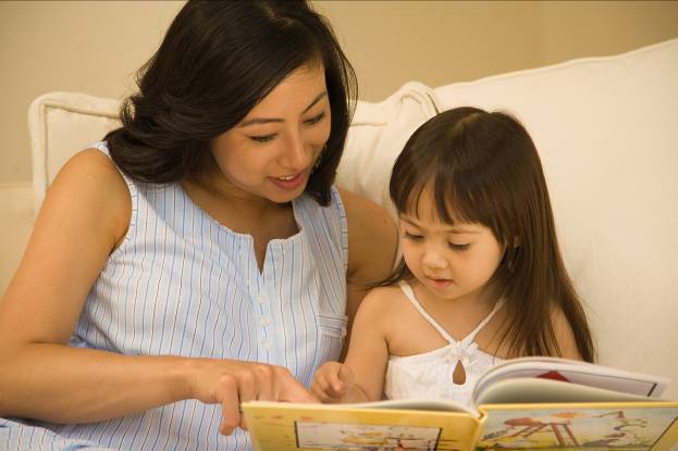Ý nghĩa của việc kể chuyện cho trẻ nghe trước giờ đi ngủ