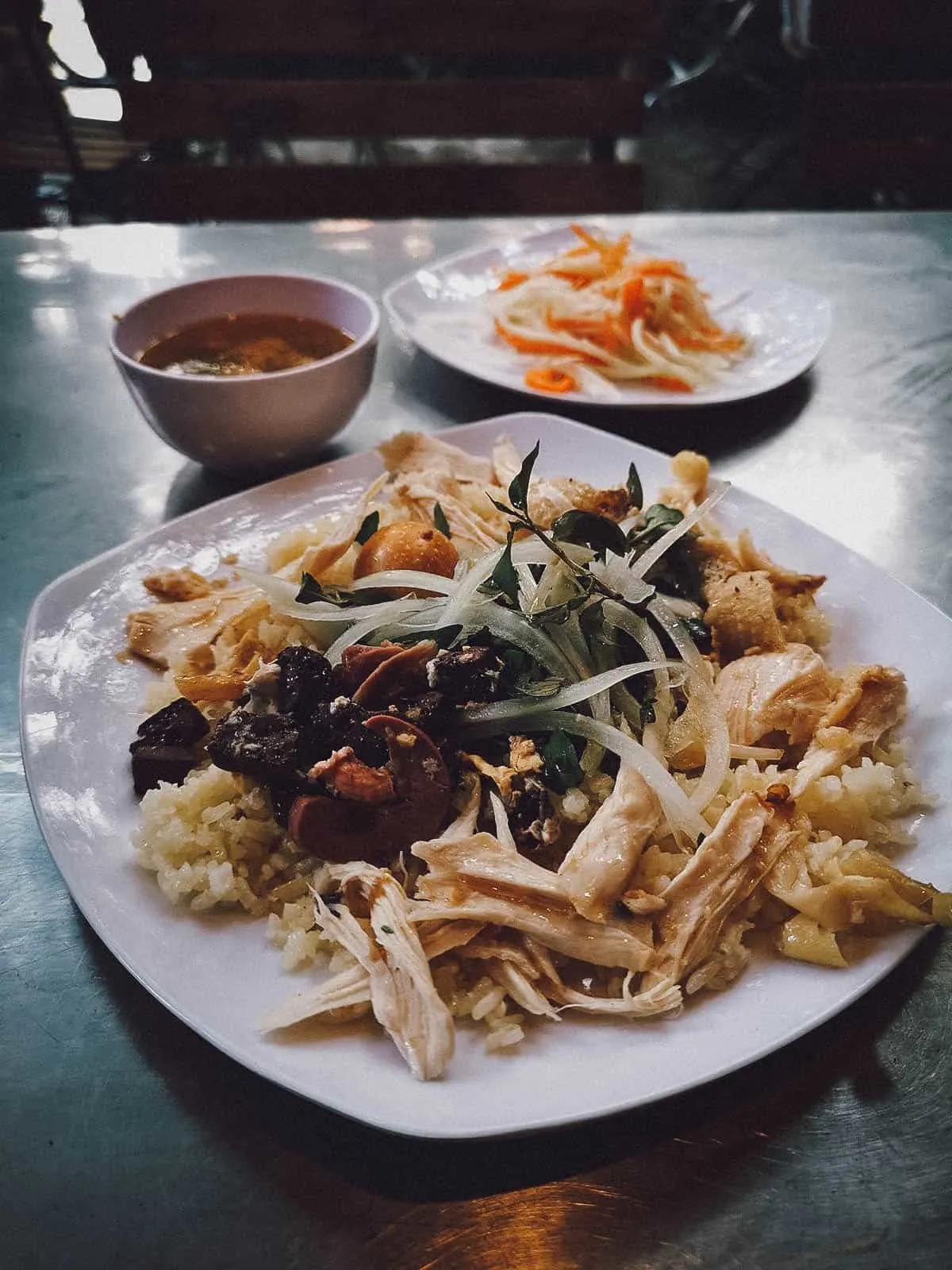 Cơm gà Hội An, đặc sản mang đậm hương vị miền Trung