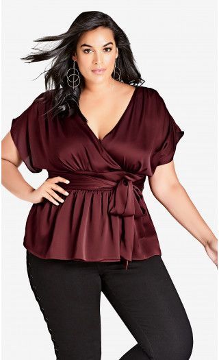 Áo peplum thần thánh che giấu triệt để khuyết điểm vòng hai