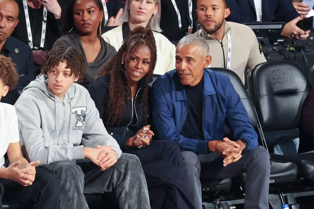 Michelle Obama và Barack Obama tại NBA All-Star 2026