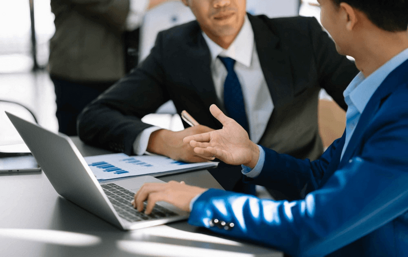 Nhà đầu tư đánh giá rủi ro