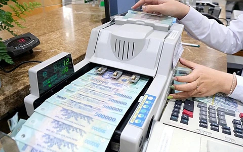 Lãi suất biến động theo thị trường