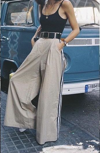 Phối quần culottes với giày cao gót để cân dáng