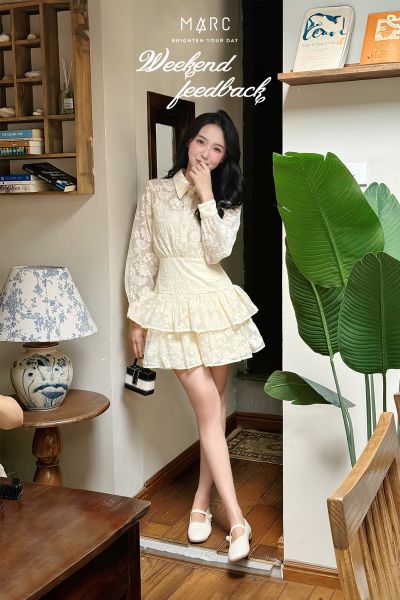 Trang phục màu vàng nhạt tươi sáng