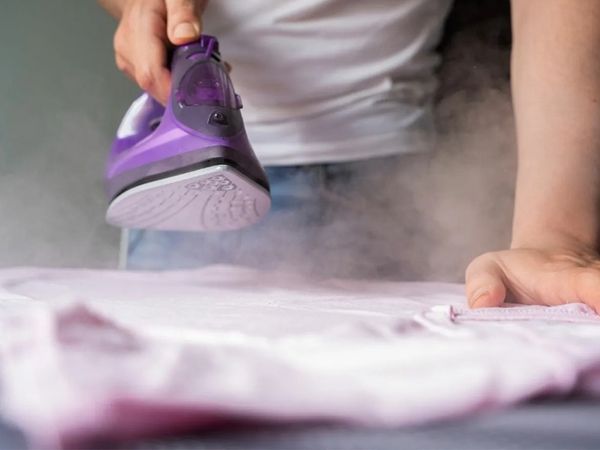 Lưu ý khi ủi quần áo lụa