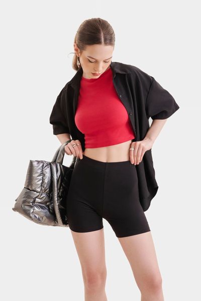 Quần biker phối croptop hack dáng