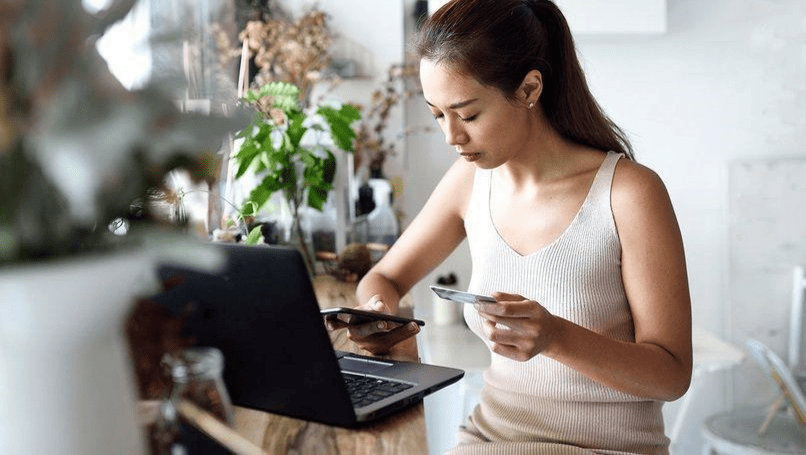 Khách hàng đăng ký chuyển đổi trả góp sẽ được hoàn lại phí rút tiền