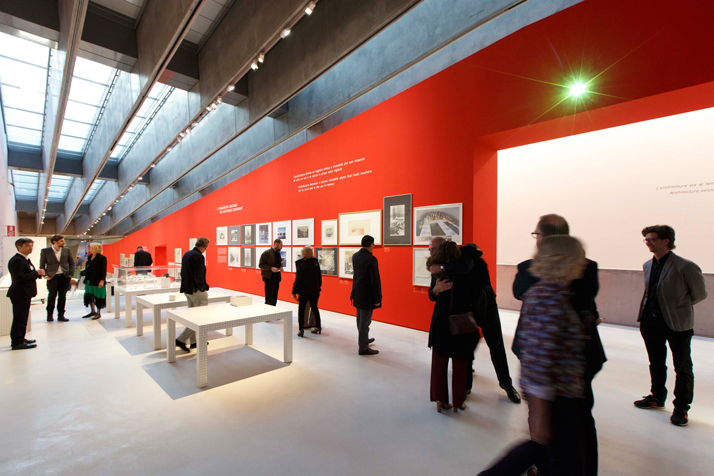 Khung cảnh triển lãm Superstudio