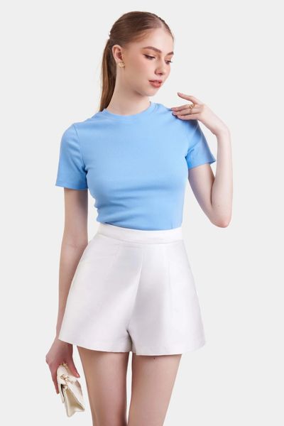 Bản phối áo thun và quần short thoáng mát cho kỳ nghỉ hè sôi động