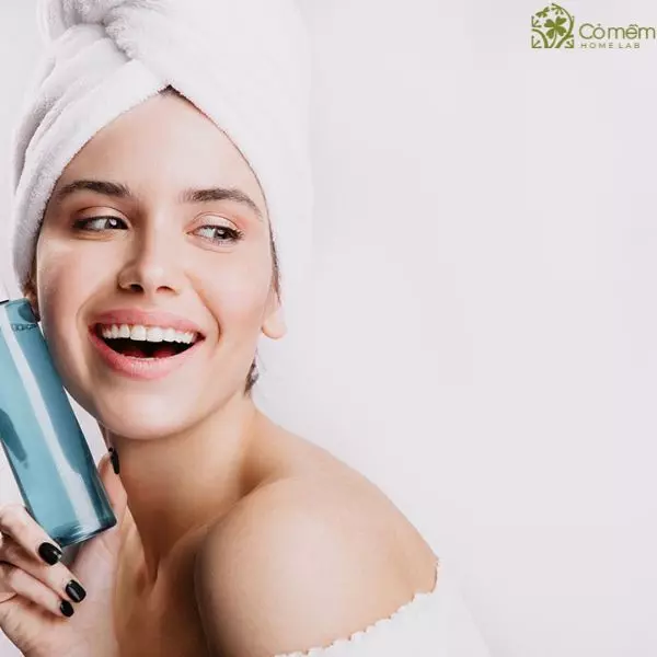 Tẩy trang sạch sâu cho da mụn