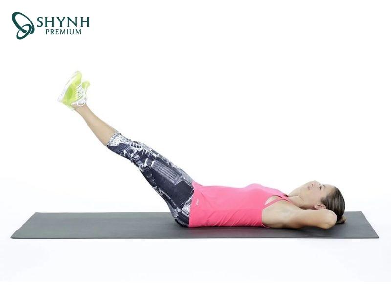 Bài tập giảm mỡ bụng Lying Leg Raises