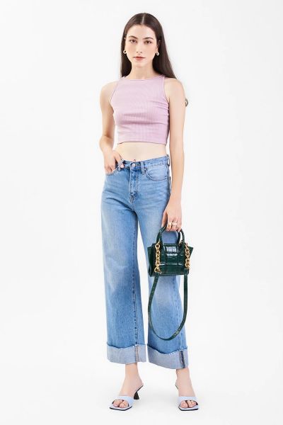 Áo cardigan tím phối cùng quần jean năng động