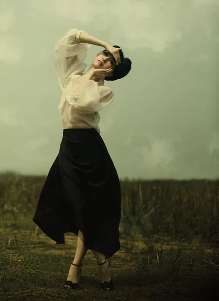Linh Nga trong hình của Samuel Hoàng