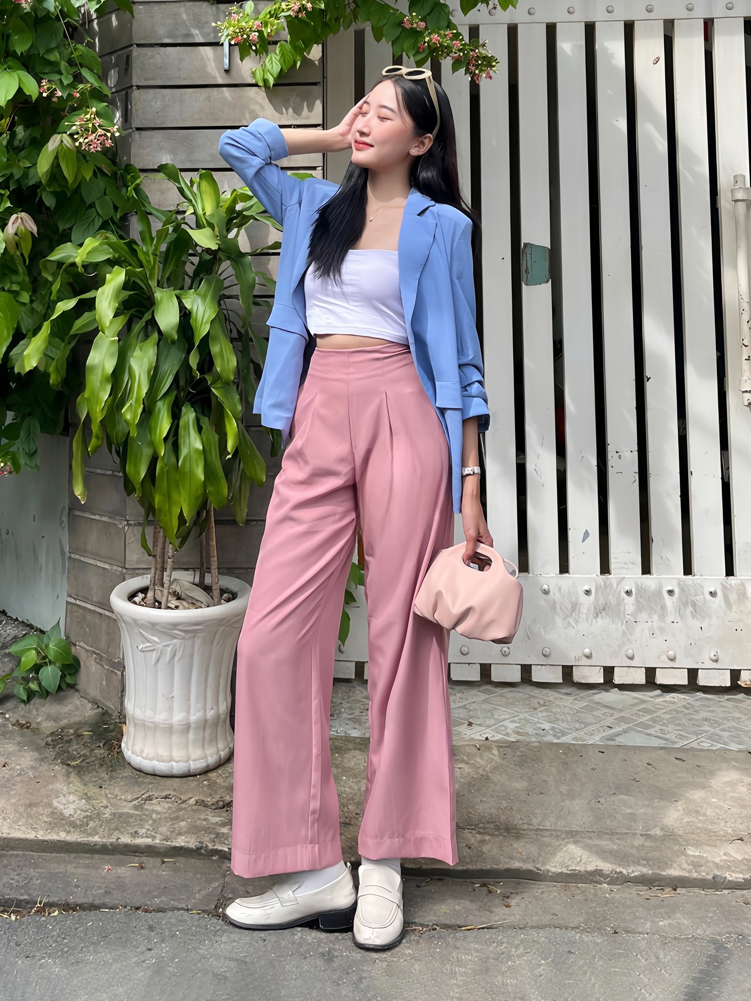 Blazer và quần ống suông