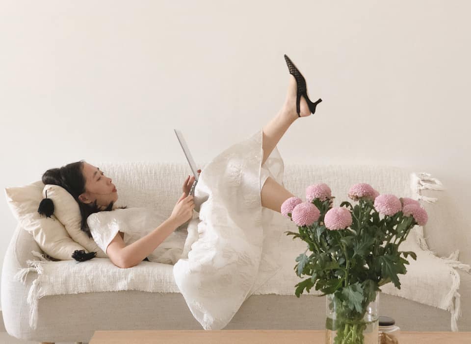 Biên tập viên thời trang chụp ảnh
