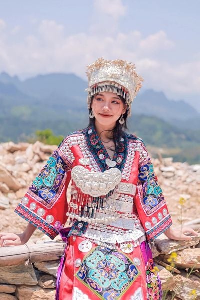 Trang phục truyền thống của người dân tộc